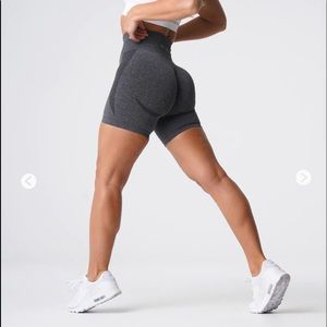 NVGTN -Large- Black speckled contour seamless shorts- new